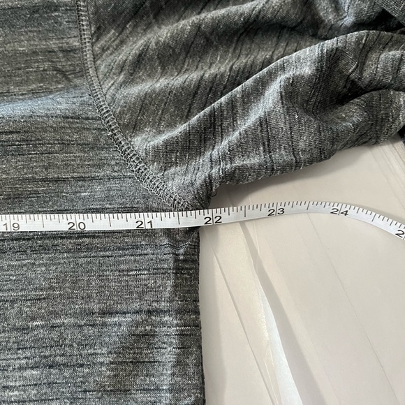 NY Yankees 1/4 Zip Pullover - Picture 5 of 7